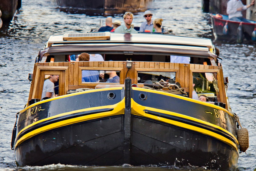 Bierboot, rumboot of spritzboot huren in Amsterdam