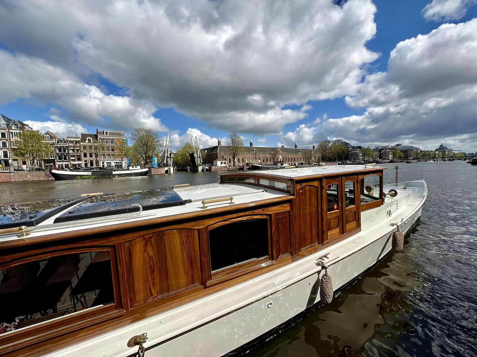 Wat kost een zomers bedrijfsuitje in Amsterdam?